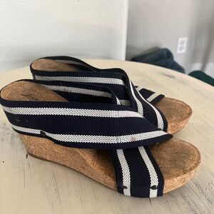 Lucky Brand wedge